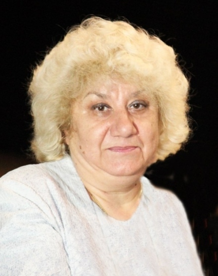 Таня Благова, директор на ПГИМ-Пазарджик: “Народността  не  пада там, дето знаньето живей...“ Честит празник!